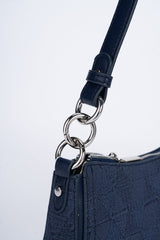Elegant and practical black women's handbag that complements your look. Small with a sophisticated and simple design.