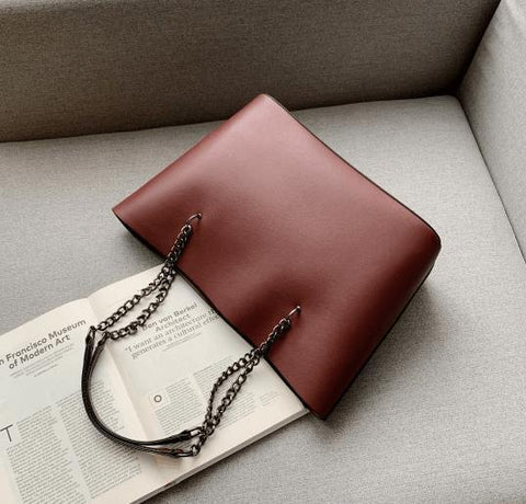 Luxury women leather shoulder bag in Burgundy